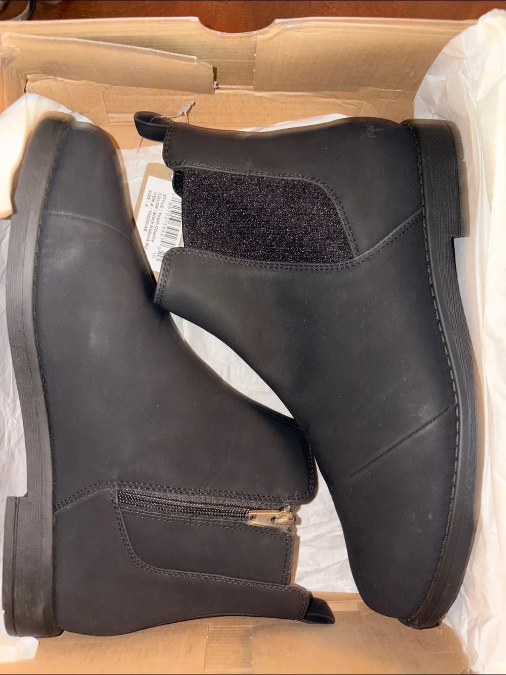 NIB TOMS Youth Charlie Black Matt PU Nubuck Chelsea Ankle Boots - Size 4 NWT